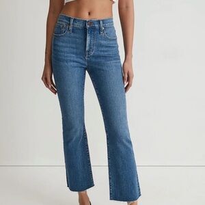 Madewell Mid-rise Kick-out Crop Jeans Frayed Bottom- Size 24